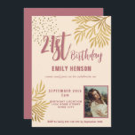 Invitation Joyeux 21e anniversaire Gold Foliage Photo Party<br><div class="desc">Joyeux 21e anniversaire Gold Foliage Photo Party Invitation. Fêtez un jalon dans le style avec notre Élégant invitation du 21e anniversaire. Doté d'un arrière - plan sophistiqué orné d'un luxueux feuillage doré, ce design ajoute une touche de classe à toute célébration. Personnalisée avec votre photo, cette collection est parfaite pour...</div>