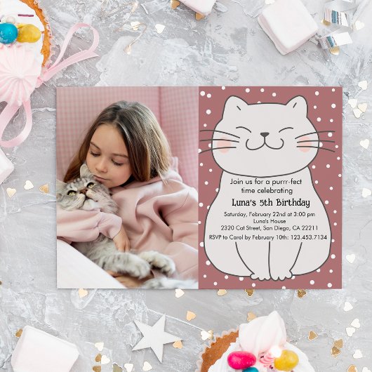 Invitation Joyeux Anniversaire avec un Chat Mignon et Moderne