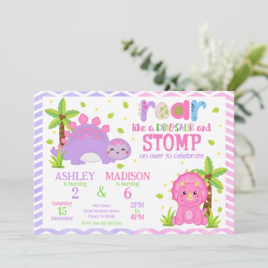 Invitation Joyeux Anniversaire de Dinosaure Mignon (Debout devant)