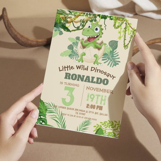 Invitation Joyeux anniversaire dinosaure mignon vert tropical