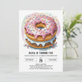 Invitation Joyeux Donuts au chocolat Anniversaire (Debout devant)