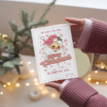 Invitation Joyeux Noël Retro Typographie Père Noël Pink Casqu<br><div class="desc">Joyeuse typographie rétro rose de Noël avec un Père Noël avec un casquette rose.</div>