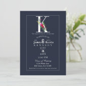 Invitation K Monogramme Dernière Initiale Moderne Fleurs Bleu (Debout devant)