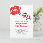 Invitation Kissing my 30s Goodbye Red & Black 40th Birthday (Debout devant)