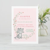 Invitation Kitten Blush Floral fête d'anniversaire (Debout devant)