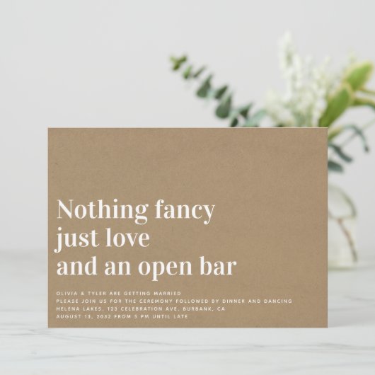 Invitation Kraft Funny Nothing Fancy Open Bar Mariage (Debout devant)