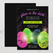 Invitation La lueur dans la chasse aux oeufs de Pâques foncée (Devant / Derrière)