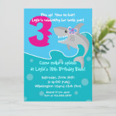 Invitation La morsure de requin de fille invitent la 3ème (Debout devant)