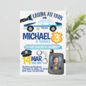 Invitation La police attrape l'invitation de fête (Debout devant)