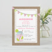 Invitation La toile de jute a inspiré l'anniversaire rose de (Debout devant)