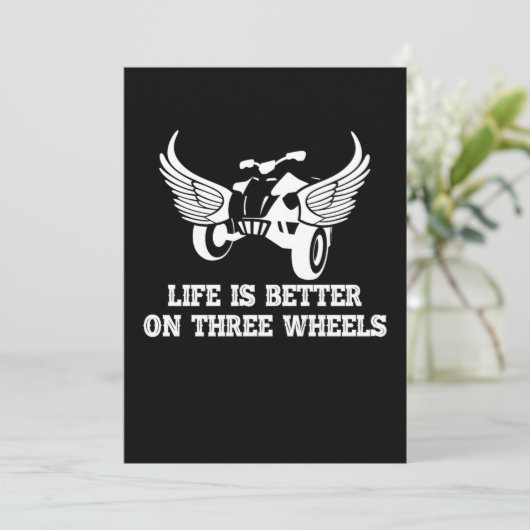 Invitation La vie est meilleure sur un tricycle à trois roues (Debout devant)