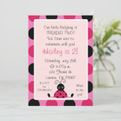 Invitation ladybug, notre petit coccinelle est en train de DE (Debout devant)