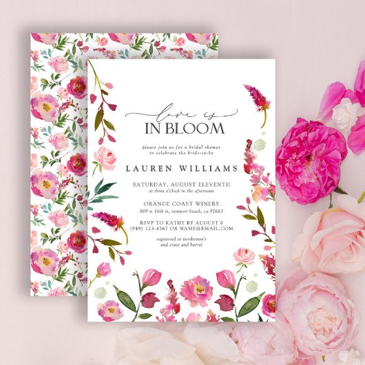 Invitation L'Amour Est Dans La Fête des mariées De Fleurs Ros