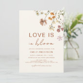 Invitation L'amour est dans la Fête des mariées Fleur sauvage (Debout devant)
