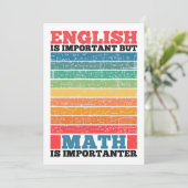 Invitation L'anglais est important mais les maths sont plus i (Debout devant)