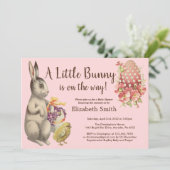 Invitation Lapin de Pâques et Baby shower rose poulet (Debout devant)