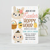 Invitation Lapin de Pâques Happy Hour Brunch Moderne Chasse a (Debout devant)