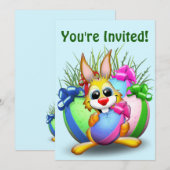 Invitation Lapin drôle mordant un œuf de Pâques (Devant / Derrière)