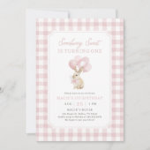 Invitation Lapin Gingham Rose pour un Premier Anniversaire (Devant)