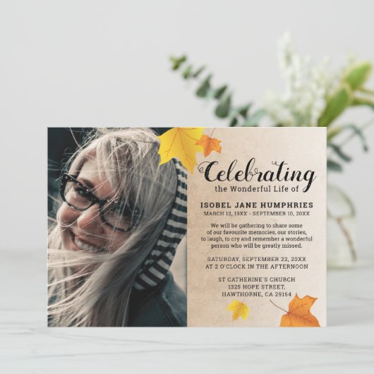 Invitation L'automne rustique quitte les funérailles | Célébr (Debout devant)