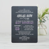 Invitation Lavender Chalkboard Hébreu Nom Bat mitzvah (Debout devant)