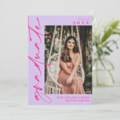 Invitation Lavender Hot rose calligraphie Photo Graduation (Debout devant)