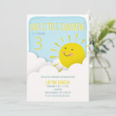 Invitation Le ciel bleu de soleil opacifie l'anniversaire (Debout devant)