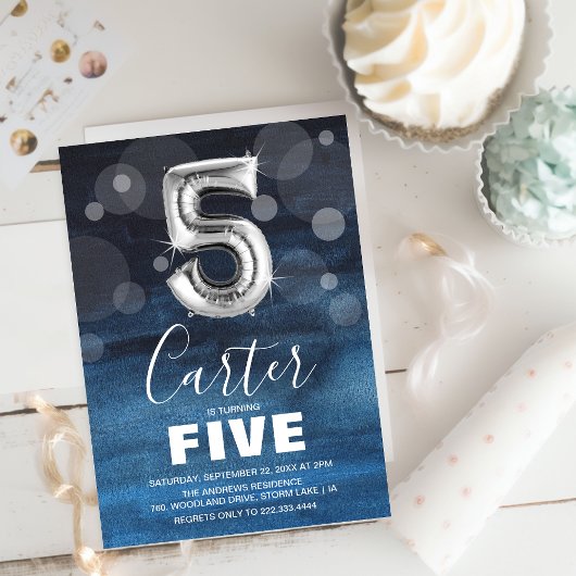 Invitation Le cinquième ballon d'argent d'anniversaire| Blue 
