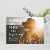 Invitation Le début de l'invitation de graduation de couleur  (Debout devant)