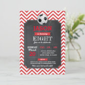 Invitation Le football de rouge de sport d'anniversaire de (Debout devant)