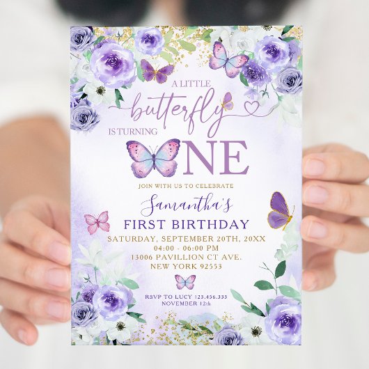 Invitation Le papillon floral mauve atteint un anniversaire