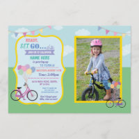 Le tour de bicyclette d'anniversaire de vélo monte
