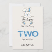 Invitation Les 2 ans du mignon petit garçon lapin bleu (Devant)