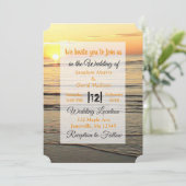 Invitation Les merveilleuses vagues océaniques Sunset Wedset  (Debout devant)