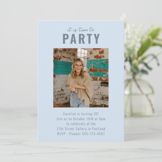 Invitation Light Blue Bold Photo Milestone Birthday Party (Debout devant)