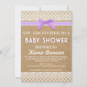 Invitation lilas de baby shower de toile de jute