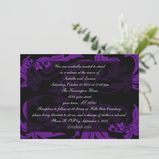 Invitation Liquide Purple Damask Goth Mariage (Debout devant)