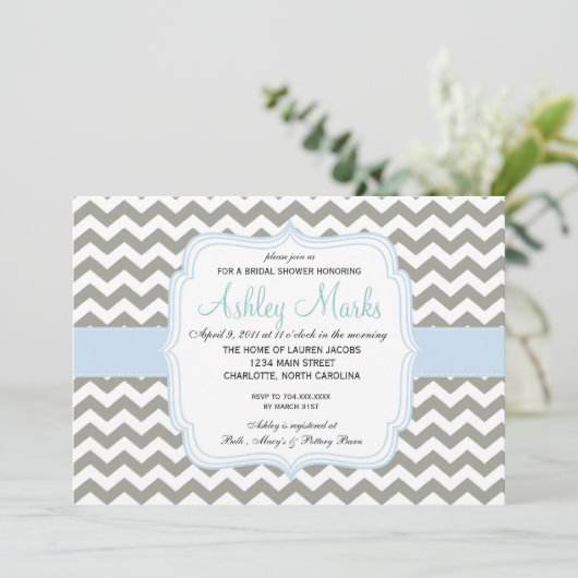 Invitation Lite Blue and Grey Chevron (Debout devant)