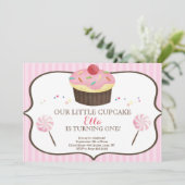 Invitation Little Cupcake Premier Anniversaire Pays de bonbon (Debout devant)