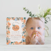Invitation Little Cutie Orange Floral 1er anniversaire Photo (Debout devant)