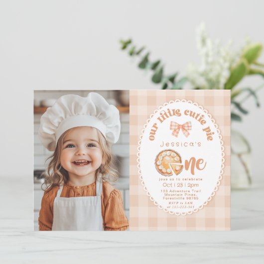 Invitation Little Cutie Pie 1er anniversaire en vichy photo (Debout devant)