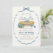 Invitation Little Cutie Pie Blueberry Blue Bow Birthday (Debout devant)