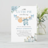 Invitation Little Cutie Pie Fall Citrouille Baby shower garço (Debout devant)