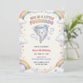 Invitation Little Fournado Rainbow Tornado Girls 4th Birthday (Debout devant)