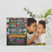 Invitation Little Monster Chalkboard 2e et 3e anniversaire co (Debout devant)