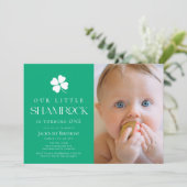 Invitation Little Shamrock Green Boy Photo 1st Birthday (Debout devant)