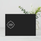 Invitation Logo Code QR noir | Entreprise Moderne et Élégante (Debout devant)