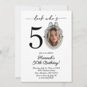 Invitation Look moderne Qui est 50 Photo Adulte Anniversaire (Devant)