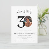 Invitation Look Who's 30 Birthday Modern Simple Photo  (Debout devant)