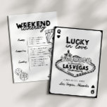 Invitation Lucky in Love Las Vegas Girls' Trip Bachelorette<br><div class="desc">Vous êtes chanceux en amour ! Célébrez avec vos meilleurs coups de coeur à Vegas ! Cette conception de voyage pour filles blanches et noires,  simples et modernes comprend une typographie fantastique et fantastique avec un riche arrière - plan noir et un itinéraire inverse.</div>